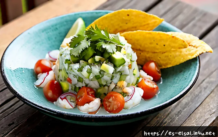 엘살바도르에서 가장 인기 있는 해산물 요리 - Photorealistic close-up of Salvadoran ceviche, a chilled glass bowl overflowing with fresh shrimp, w...